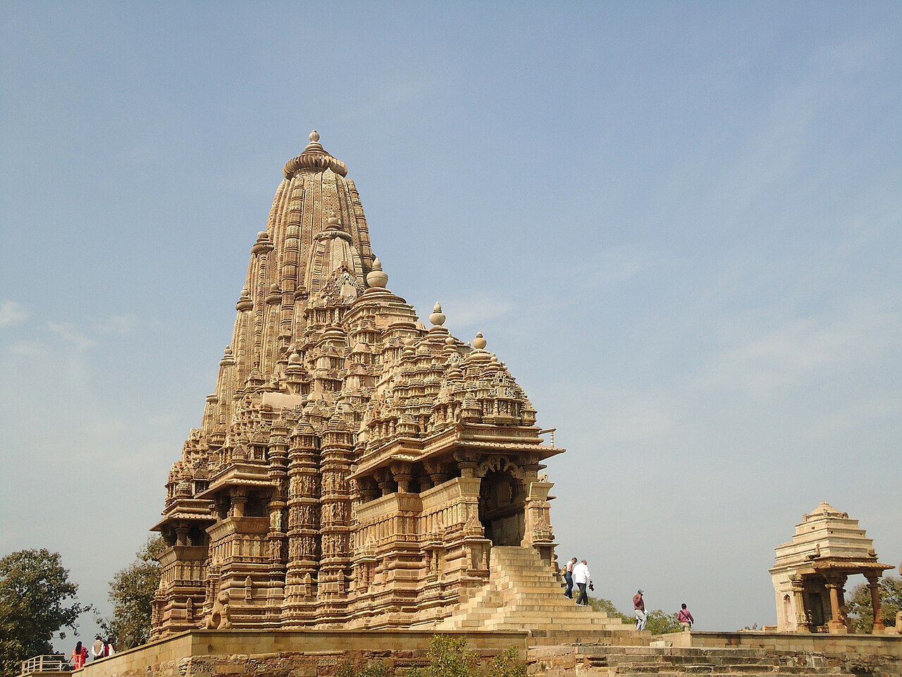 Heritage Temples & Taj Tour (8 Nights / 9 Days)