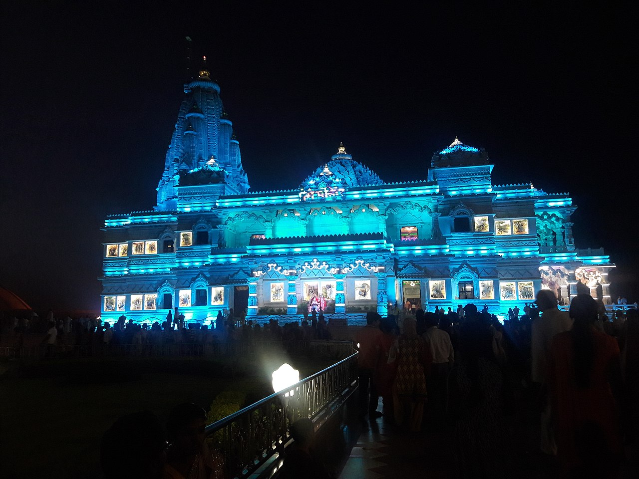 Overnight Agra Tour with Mathura Vrindavan